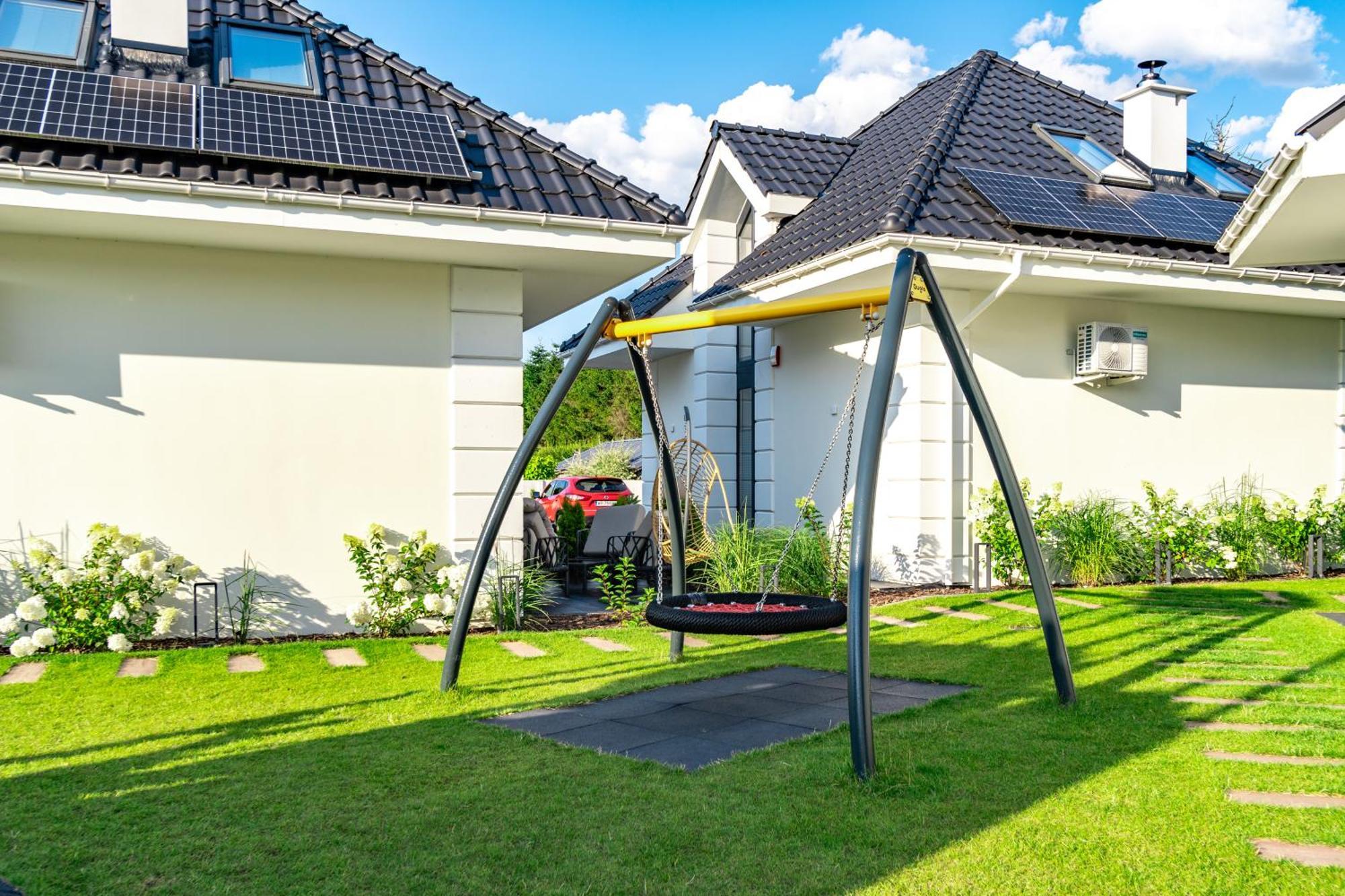 Holiday home Family - Dwupoziomowe Z Basenem Ustka